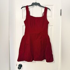 Elegant Red Sleeveless Dress